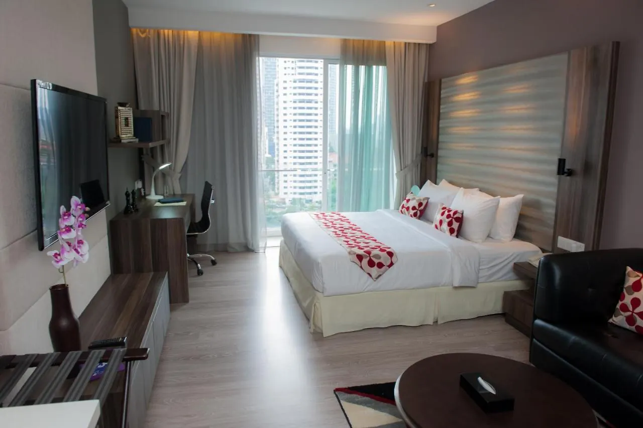 Ramada Suites By Wyndham Kuala Lumpur City Centre 4*,