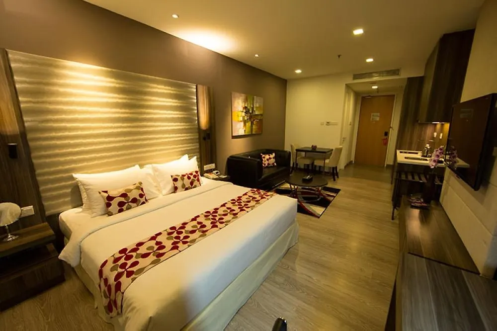 Ramada Suites By Wyndham Kuala Lumpur City Centre 4*,