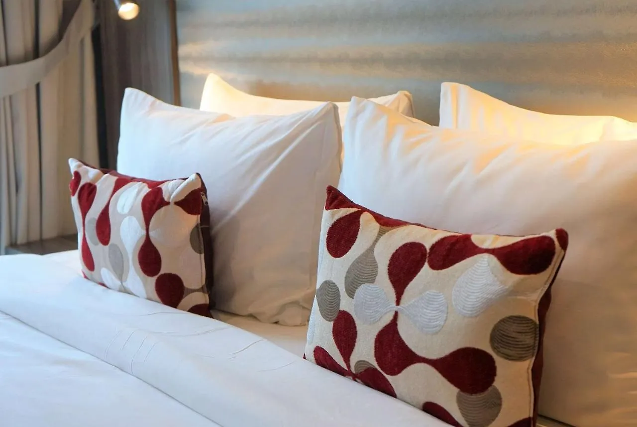 Ramada Suites By Wyndham Kuala Lumpur City Centre 4*,